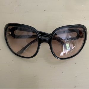🖤🖤🖤ST. JOHN 90’s Bubble Black Sunglasses🖤🖤🖤